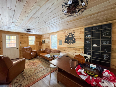 Beautiful Lakefront Camp on Crooked Pond - image 12