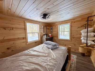 Beautiful Lakefront Camp on Crooked Pond - image 15