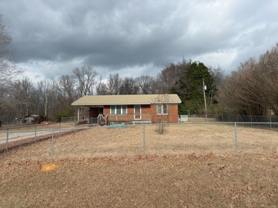 Brick Country Home With Acreage For Sale In Tn With Pond - image 1