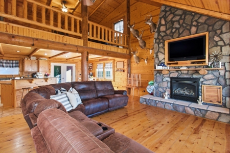 Gated Log Home With Views, Shop & Outdoor Lifestyle - image 12