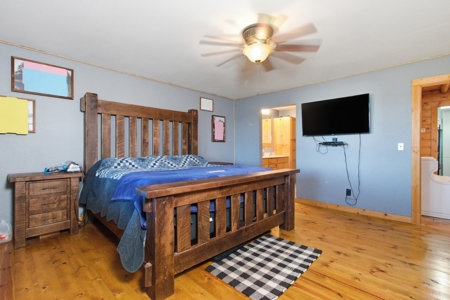 Gated Log Home With Views, Shop & Outdoor Lifestyle - image 22