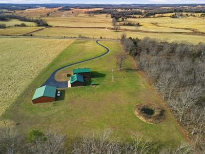 Gated Log Home With Views, Shop & Outdoor Lifestyle - image 7