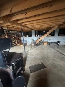 Non-Electric Farmstead on +/- 11.5 Acres - image 2