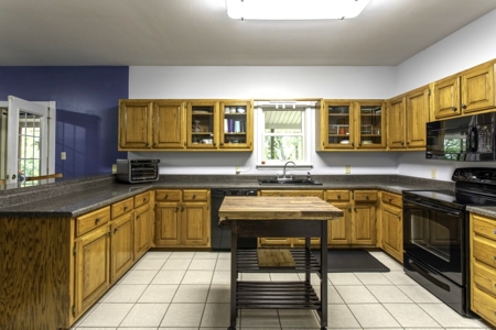 Riverfront Home For Sale In Cherokee Village, AR - image 5