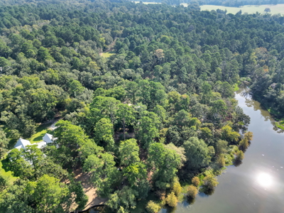 East Texas Waterfront Lot for Sale with Barndominium Lake Tyler - image 1