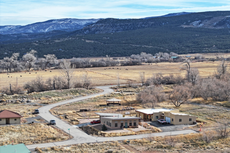 Home For Sale with community Acreage Near Powderhorn Ski Resort - image 23