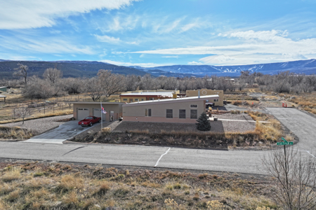 Home For Sale with community Acreage Near Powderhorn Ski Resort - image 6