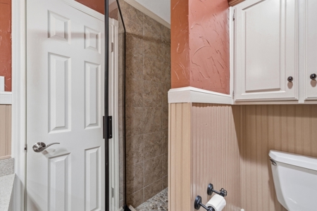 Lakefront and Golf Course Home in Gated Holly Lake Ranch in Texas - image 27