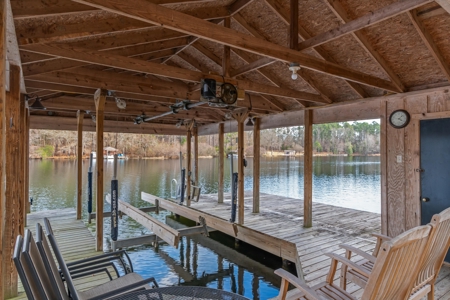 Lakefront and Golf Course Home in Gated Holly Lake Ranch in Texas - image 38