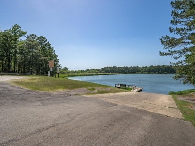 Lakefront and Golf Course Home in Gated Holly Lake Ranch in Texas - image 49