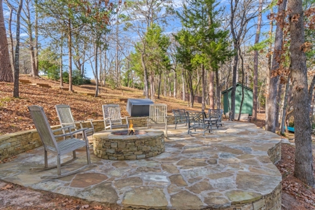 Lakefront and Golf Course Home in Gated Holly Lake Ranch in Texas - image 42