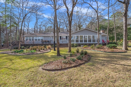 Lakefront and Golf Course Home in Gated Holly Lake Ranch in Texas - image 35