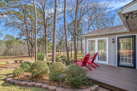 Lakefront and Golf Course Home in Gated Holly Lake Ranch in Texas - image 31