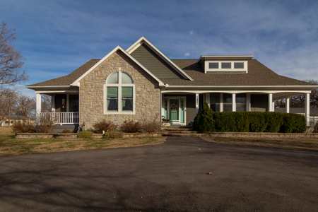 Beautiful Home sits on 3.6 acres - image 27