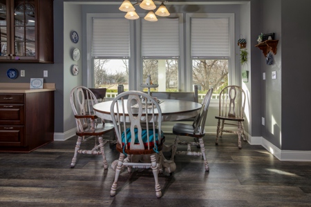 Beautiful Home sits on 3.6 acres - image 37