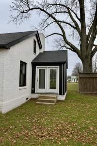 Beautifully Restored 1949 Tudor Style Cottage Downtown Hohenwald - image 3