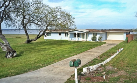 Lakefront Living on Lake Corpus Christi – Guest Suite & Pier - image 1