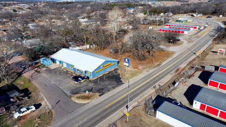 Commercial Building for Sale in Chandler, OK | Prime Location - image 5