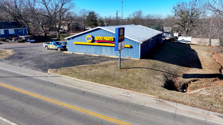 Commercial Building for Sale in Chandler, OK | Prime Location - image 9