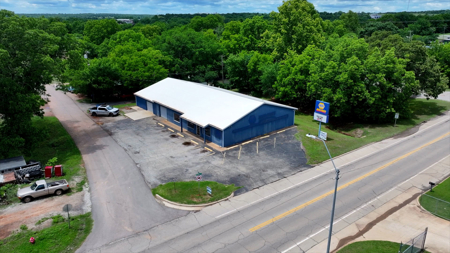 Commercial Building for Sale in Chandler, OK | Prime Location - image 15
