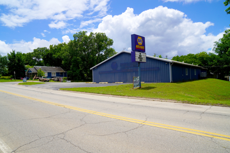 Commercial Building for Sale in Chandler, OK | Prime Location - image 4