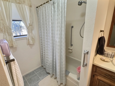 Country Home on Acreage with Horse Facilities in Rising Star TX - image 27