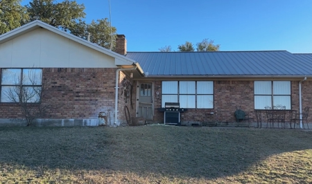 Country Home on Acreage with Horse Facilities in Rising Star TX - image 5