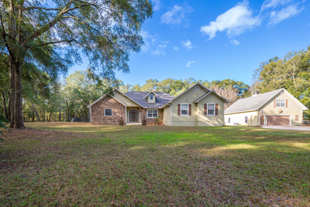 Beautiful home For Sale in Newberry, FL on 5 Acres - image 2