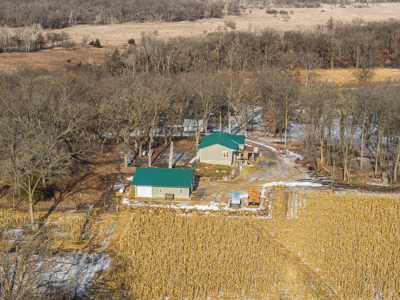 Secluded 40-Acre Property With Prime Hunting and Peaceful Country - image 1