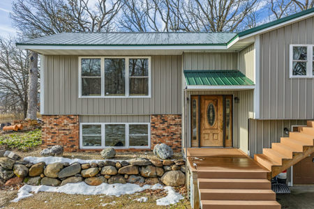 Secluded 40-Acre Property With Prime Hunting and Peaceful Country - image 2