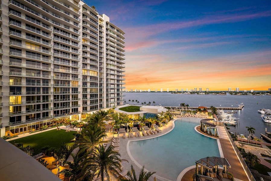 Fresh Look at Nautilus 220 Luxury Waterfront Condo For Sale In Lake Park