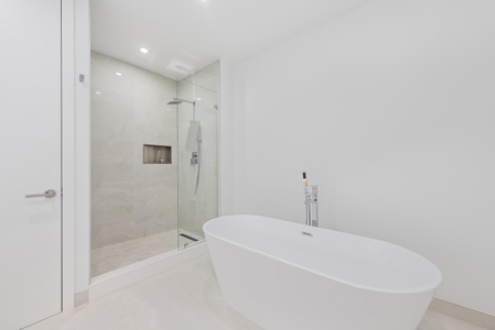 Nautilus 220 Luxury Waterfront Condo for Sale in Lake Park, FL - image 16