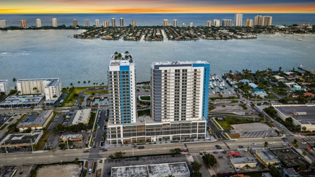 Nautilus 220 Luxury Waterfront Condo for Sale in Lake Park, FL - image 44