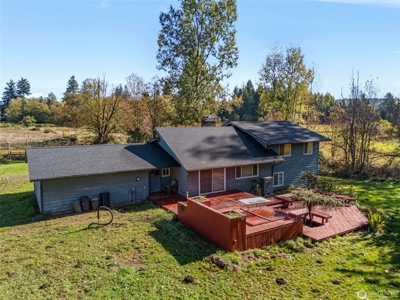 Gated Creekside Equestrian Property in Onalaska, Washington - image 3