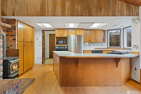 Gated Creekside Equestrian Property in Onalaska, Washington - image 12