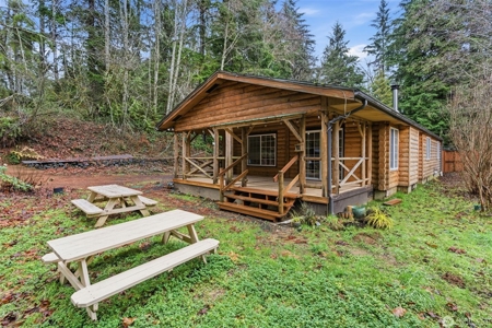 Cozy Log Home Near Lake Cushman in Mason County - image 3