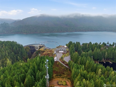 Cozy Log Home Near Lake Cushman in Mason County - image 27