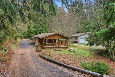 Cozy Log Home Near Lake Cushman in Mason County - image 1