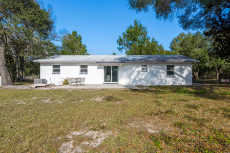 Chiefland, FL - Charming, Well Maintained 2/2 on One Acre - image 19