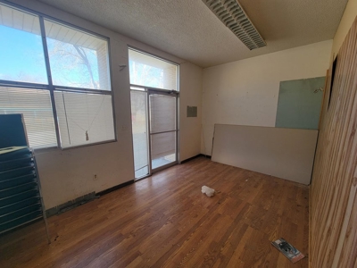 Commercial Office and Warehouse Property Estancia New Mexico - image 6