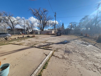 Commercial Office and Warehouse Property Estancia New Mexico - image 5