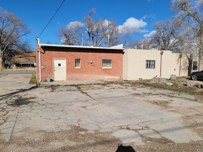 Commercial Office and Warehouse Property Estancia New Mexico - image 4