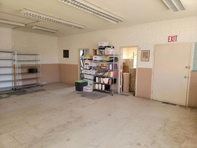 Commercial Office and Warehouse Property Estancia New Mexico - image 8