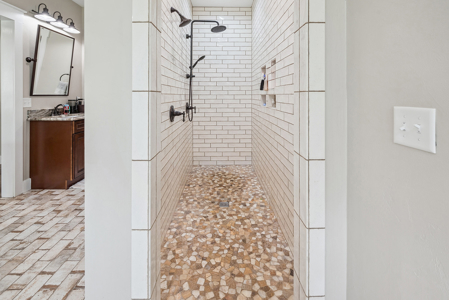 Home with Pool For Sale in Trenton, FL - image 44