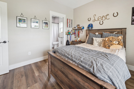 Home with Pool For Sale in Trenton, FL - image 35