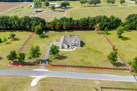 Home with Pool For Sale in Trenton, FL - image 14