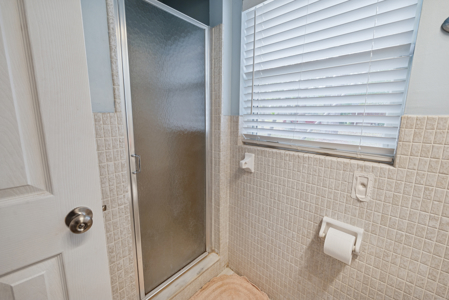 Private, Turnkey Brick Pool Home with Golf Course Views - image 22