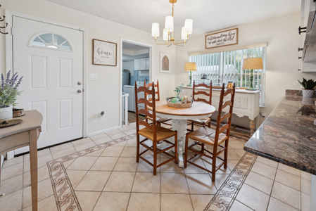 Private, Turnkey Brick Pool Home with Golf Course Views - image 11