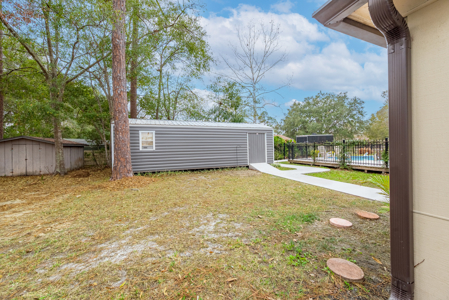 Private, Turnkey Brick Pool Home with Golf Course Views - image 33