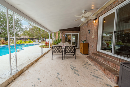 Private, Turnkey Brick Pool Home with Golf Course Views - image 17
